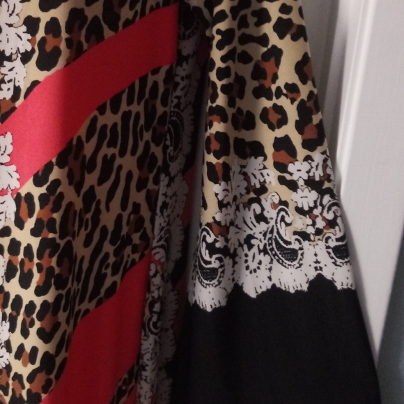 LEOPARD DRESS - Picture 4 of 5